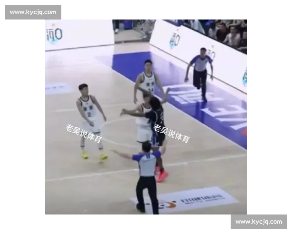 广东 78-90 惜败肯塔基传奇 徐杰 24 分 + 杜锋盛赞两小将 广东 78-90 惜败肯塔基传奇 徐杰 24 分 + 杜锋盛赞两小将